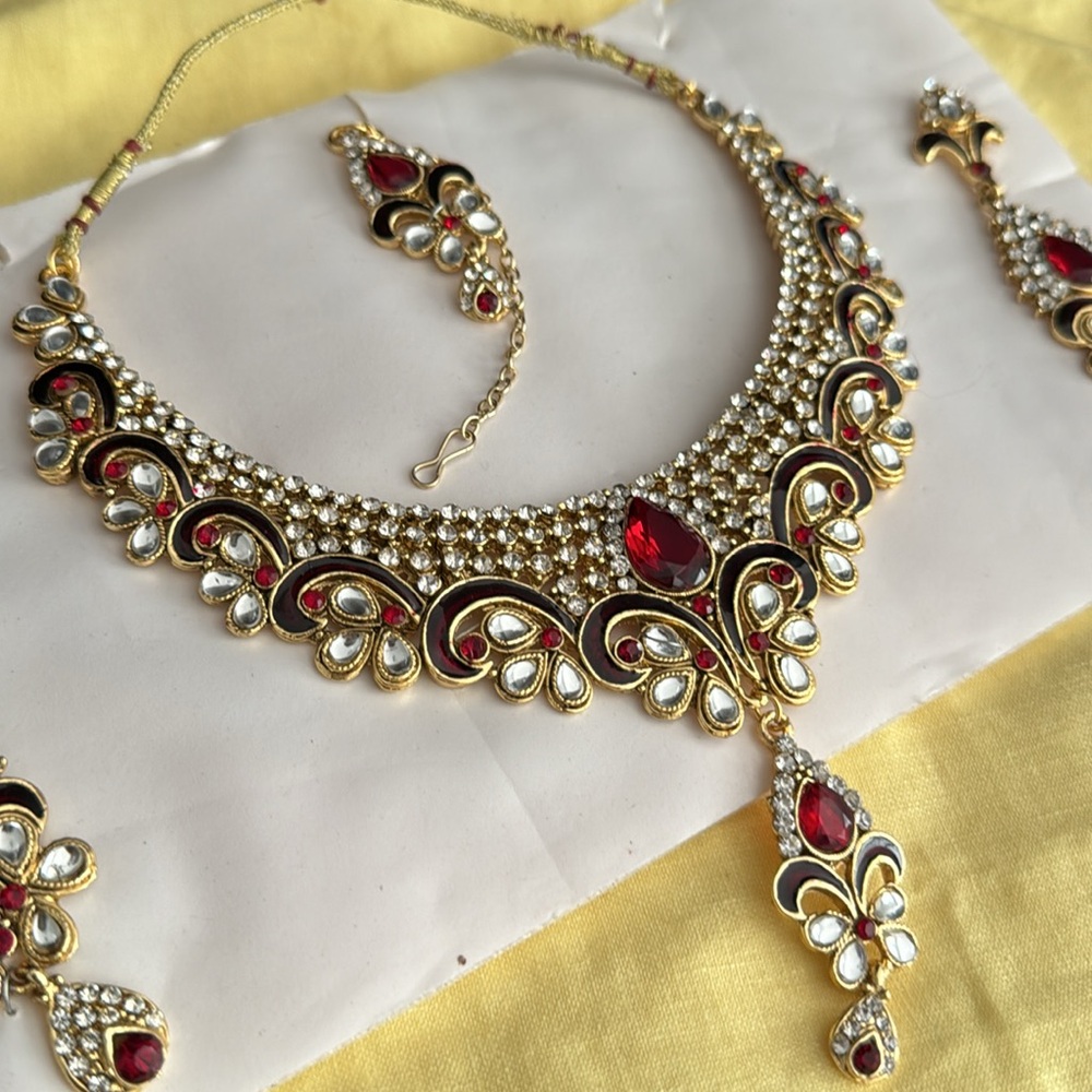 Indian bridal jewelry set